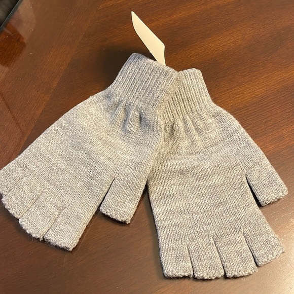Fingerless gloves - Picture 1 of 1